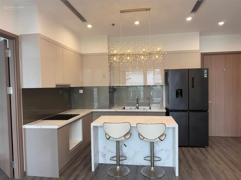 Bán chcc tonkin .65m2 2n2vs full đồ đẹp.nhà rất có lộc , sẵn sổ đỏ .giá 6tỷ025 . tuấn 0392 969 ***