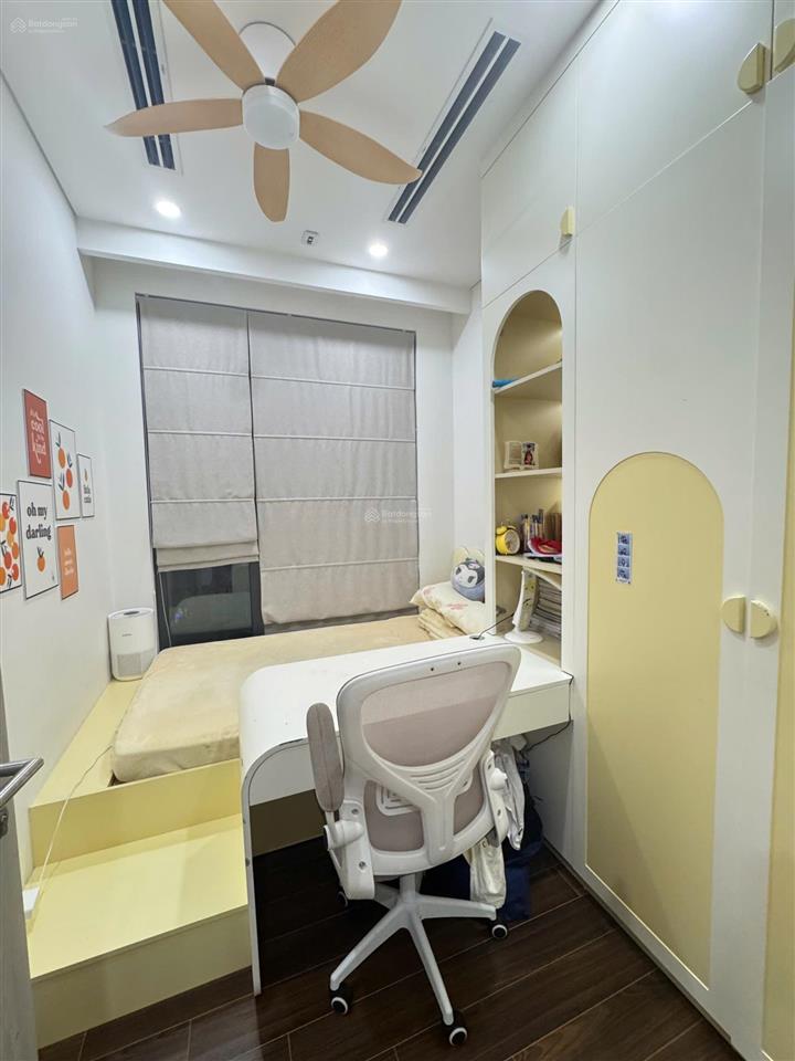 Ch ko dành cho số đông, masteri a view hồ . 110m2 3n2vs nt siêu đẹp . giá 13tỷ370. tuấn 0392 969 ***