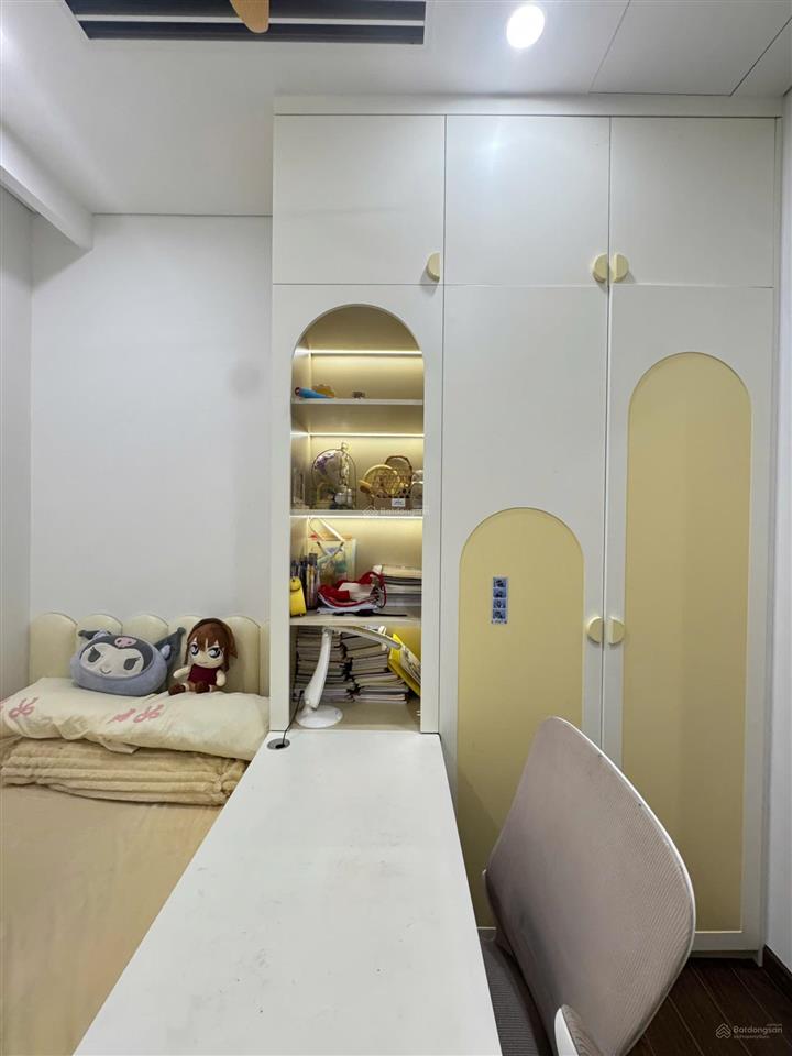 Ch ko dành cho số đông, masteri a view hồ . 110m2 3n2vs nt siêu đẹp . giá 13tỷ370. tuấn 0392 969 ***