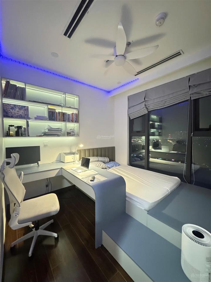 Ch ko dành cho số đông, masteri a view hồ . 110m2 3n2vs nt siêu đẹp . giá 13tỷ370. tuấn 0392 969 ***
