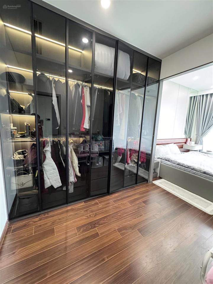 Ch ko dành cho số đông, masteri a view hồ . 110m2 3n2vs nt siêu đẹp . giá 13tỷ370. tuấn 0392 969 ***