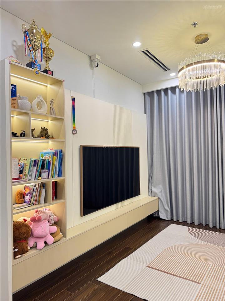 Ch ko dành cho số đông, masteri a view hồ . 110m2 3n2vs nt siêu đẹp . giá 13tỷ370. tuấn 0392 969 ***