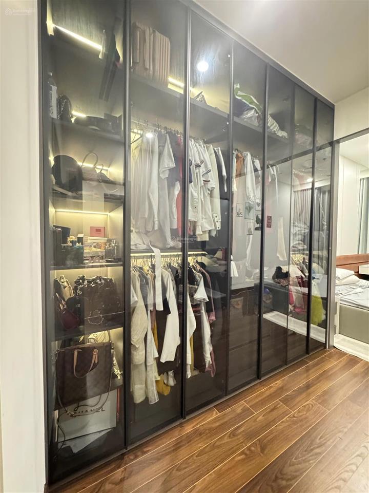 Ch ko dành cho số đông, masteri a view hồ . 110m2 3n2vs nt siêu đẹp . giá 13tỷ370. tuấn 0392 969 ***