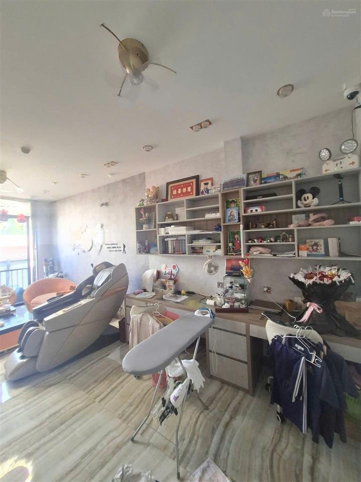 Bán nhà ở tại an dương vương, giá nhỉnh hơn 15 tỷ, diện tích gần 110m2, hot!