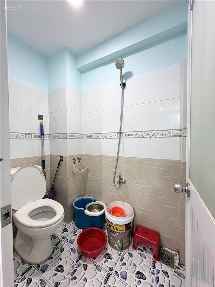 Bán nhà giá nhỉnh hơn 2 tỷ, diện tích 30m2 tại đường số 9, p bình hưng hòa, q. bình tân, tp.hcm