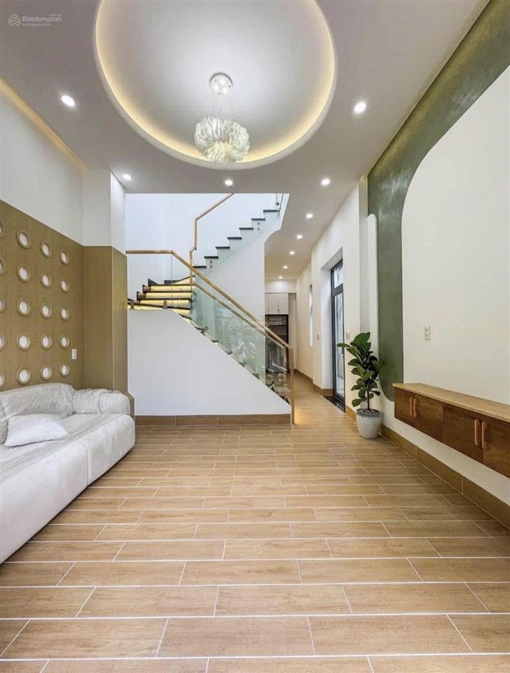 Cần bán gấp nhà gần bến xe quận 8 đang cho thuê 8,5tr/tháng giá chỉ 1 tỷ 4
