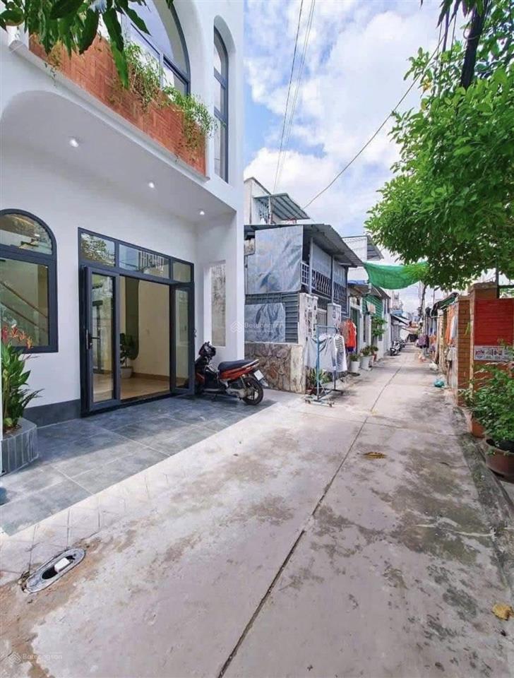 Cần bán gấp nhà gần bến xe quận 8 đang cho thuê 8,5tr/tháng giá chỉ 1 tỷ 4