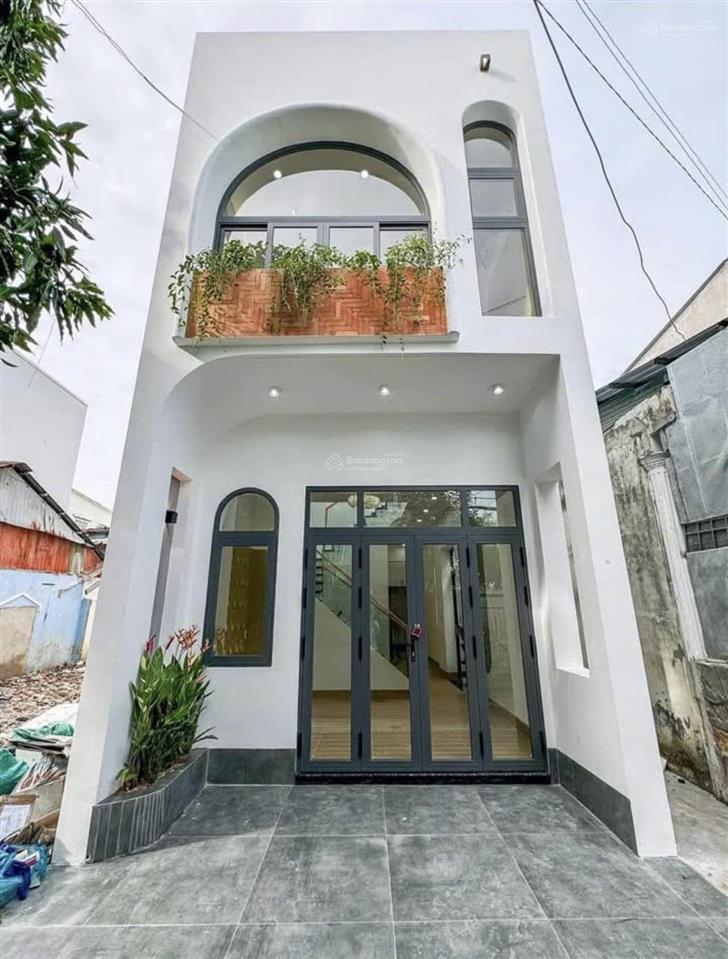 Cần bán gấp nhà gần bến xe quận 8 đang cho thuê 8,5tr/tháng giá chỉ 1 tỷ 4