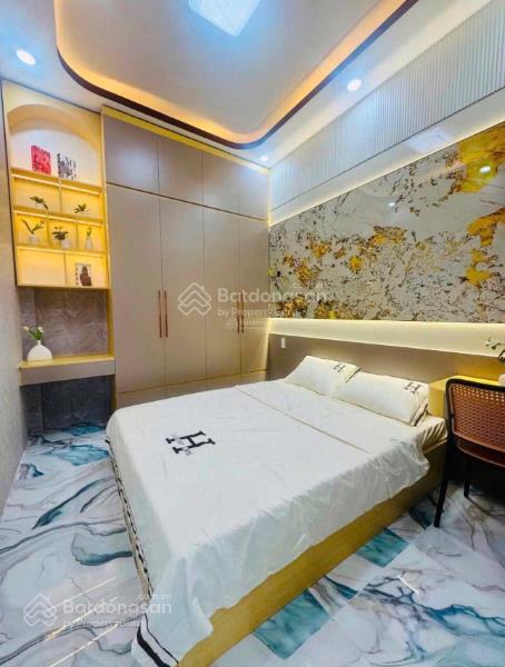 Nhà cậu tôi gửi bán, 2tỷ840tr có sổ hồng riêng,ở đ.số 1a,x.bình hưng,tphcm. cách bến xe q8 5p đi xe