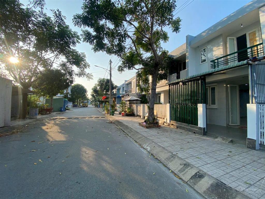 Tôi cần bán nhà sổ riêng 1 tỷ còn giảm ở tân kiên bình chánh, hỗ trợ góp ngân hàng 45tr/tháng