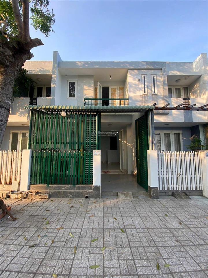 Tôi cần bán nhà sổ riêng 1 tỷ còn giảm ở tân kiên bình chánh, hỗ trợ góp ngân hàng 45tr/tháng