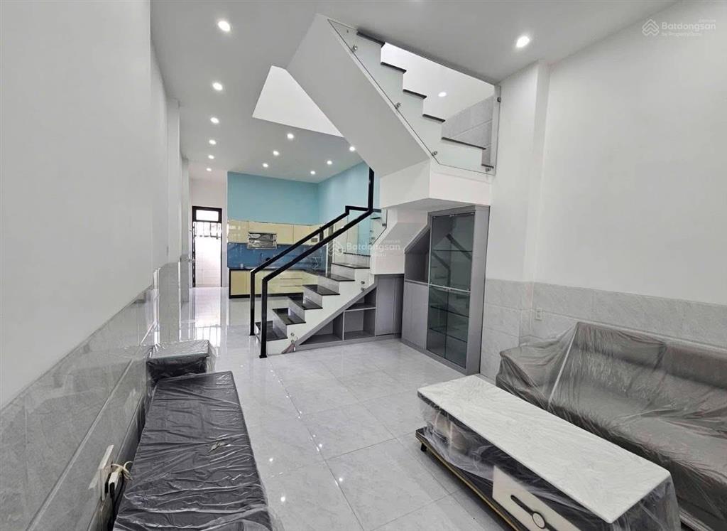 Bán gấp nhà đẹp sổ hồng riêng, nhà 1 trệt 1 lầu 85m2, 3pn 3wc, gần chợ quy đức & tt bình chánh