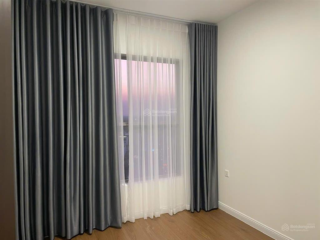 Chính chủ bán căn tầng sky  2pn2wc  6,1 tỷ  full nt  view hồ bơi