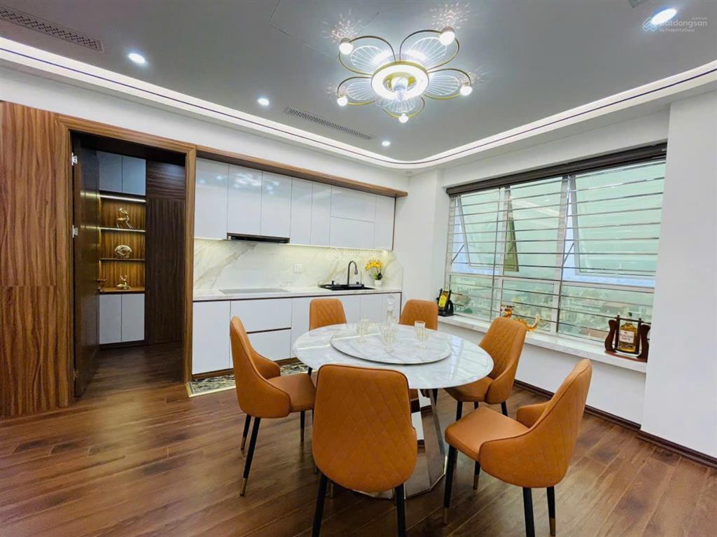 Cho thuê căn hộ chung cư n09, dịch vọng, công viên cầu giấy. 130m nhà 4 phòng ngủ