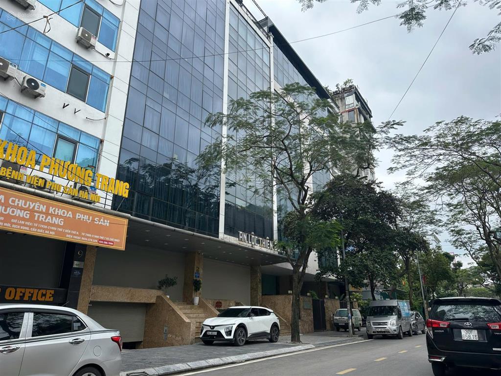 Chính chủ cần bán gấp tòa nhà văn phòng phố trần thái tông 135m2 x 8 tầng thông sàn giá 85 tỷ.