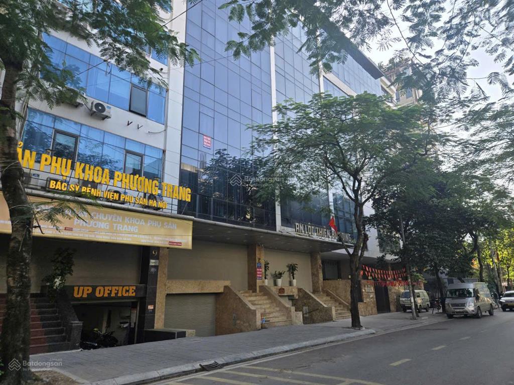 Chính chủ cần bán gấp tòa nhà văn phòng phố trần thái tông 135m2 x 8 tầng thông sàn giá 85 tỷ.