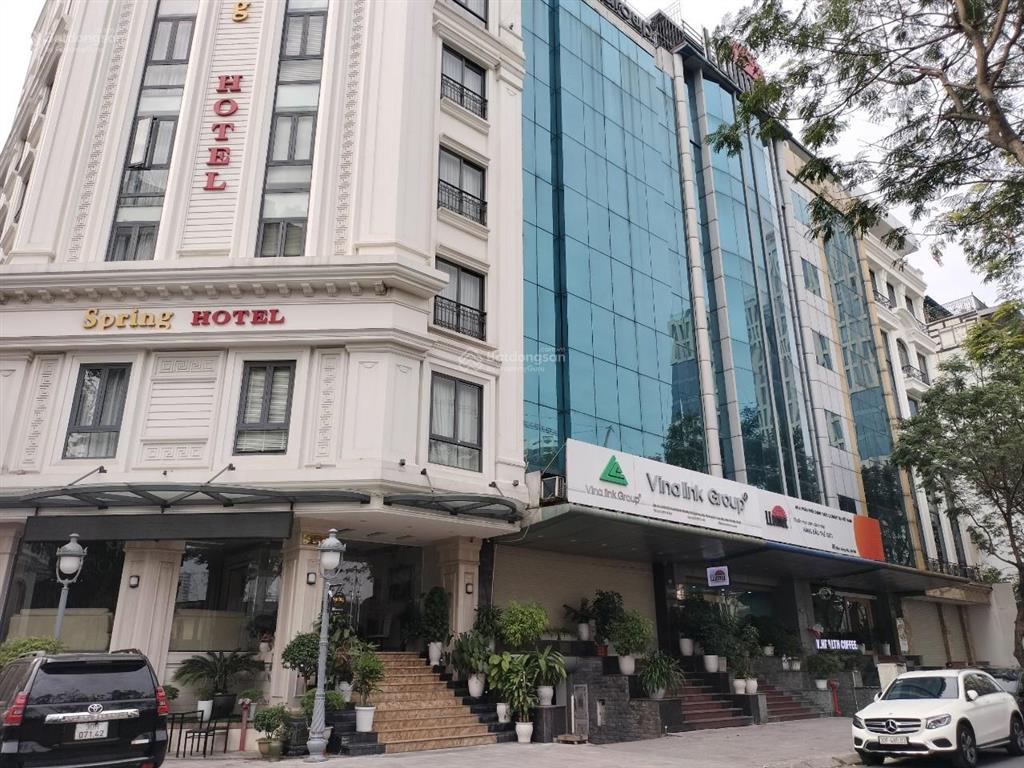 Chình chủ cần bán gấp tòa nhà văn phòng phố dịch vọng hậu 135m2 x 8 tầng thông sàn giá 85 tỷ.