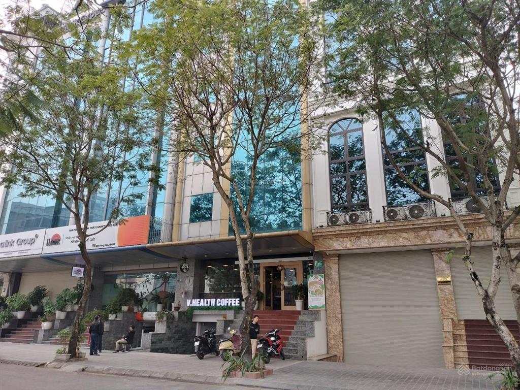 Chình chủ cần bán gấp tòa nhà văn phòng phố dịch vọng hậu 135m2 x 8 tầng thông sàn giá 85 tỷ.