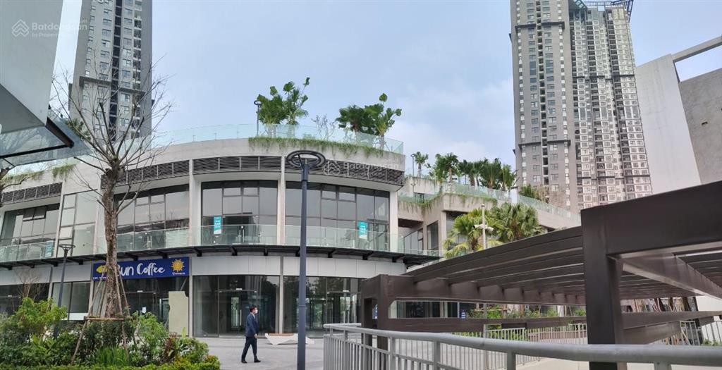 Cho thuê shophouse ecopark lô góc cực đẹp mặt tiền hơn 14m