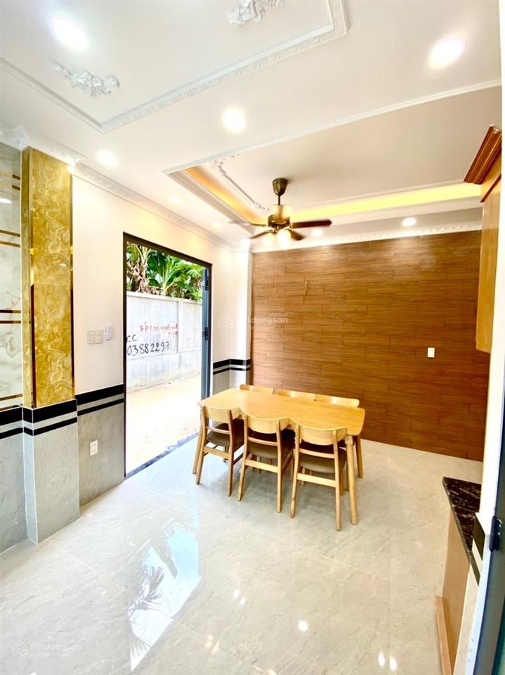 Nhà mới đẹp góc 2 mt hẻm xe hơi  ngang 5,2m thoáng  gần chợ tam hà  dtsd 187m2  sát tô ngọc vân