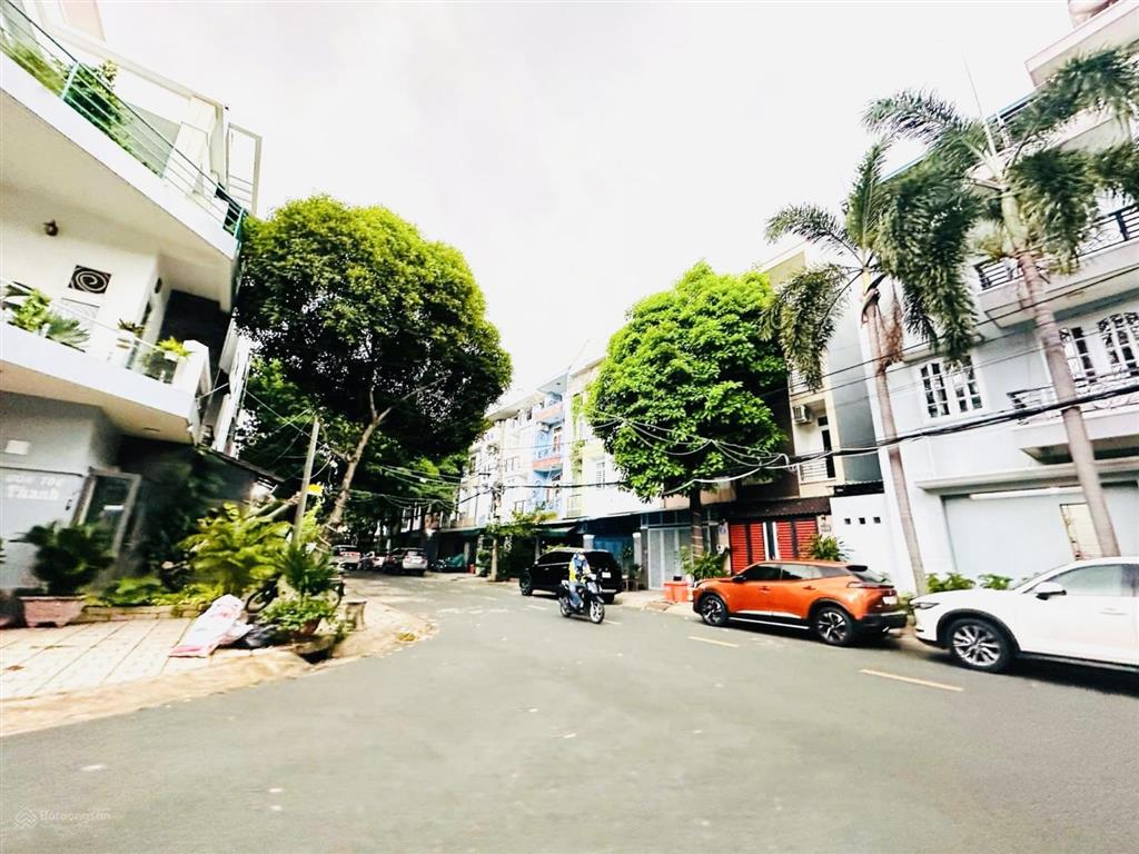 Nhà 3 mặt tiền ngay khu himlam linh chiểu  ngang 5.7m dt ~ 77m²  sẵn dòng tiền sát hoàng diệu 2