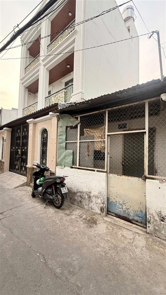 Bán đất tặng nhà 83.25m2 trung tâm p7 gò vấp  ngay đh công nghiệp  chỉ 5.6 tỷ