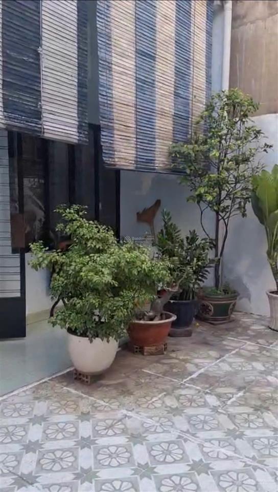 Bán nhà trần huy liệu sổ hồng, dt 6,1 x 20m. giá 26.5 tỷ. khu dân trí cao, yên tĩnh, hẻm xe hơi