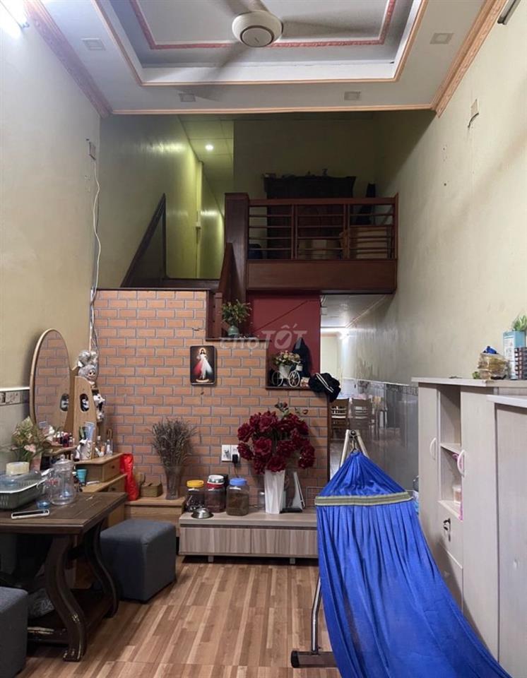 Bán gấp nhà DT 60m2 Tân Phú 3,5 tỏi