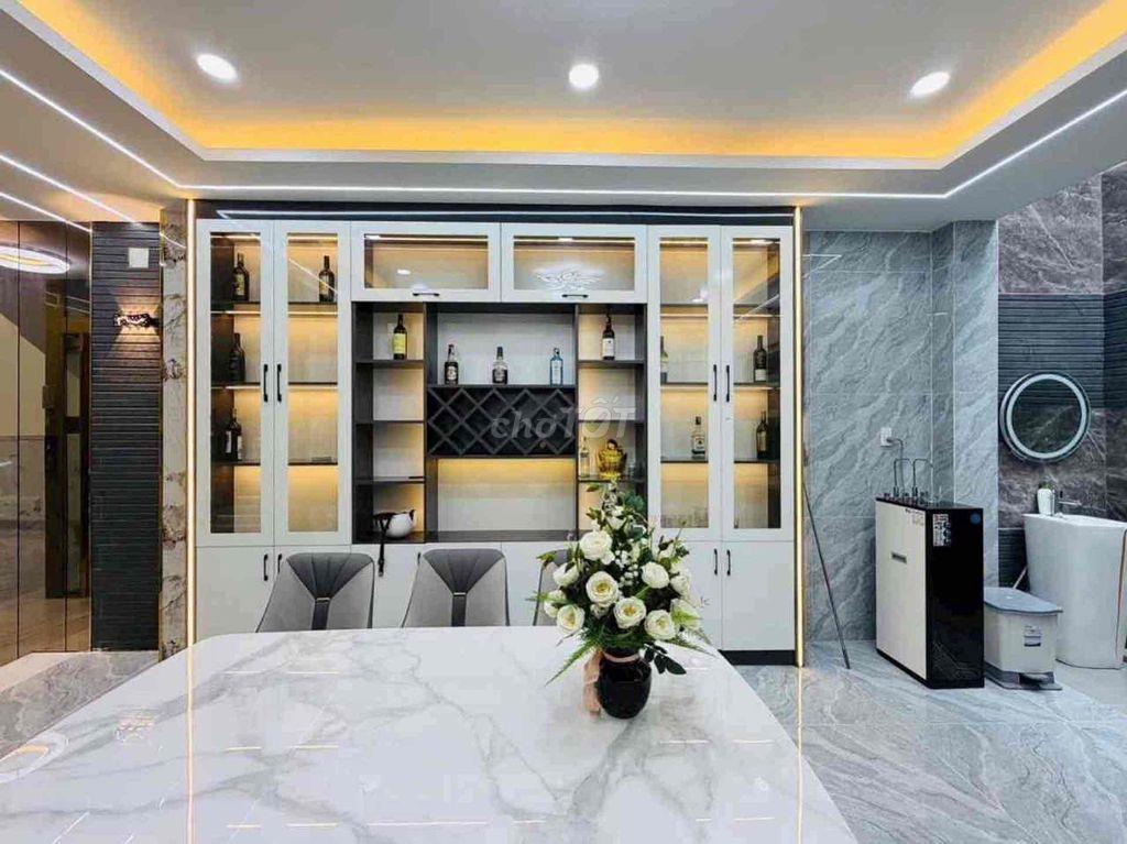 Nhà đẹp Đông Hưng Thuận Q12, 64m², 5 tầng, thang máy, hẻm ô tô 11m, 8.