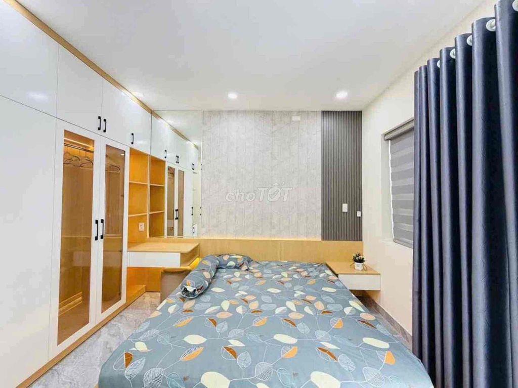 Nhà đẹp Đông Hưng Thuận Q12, 64m², 5 tầng, thang máy, hẻm ô tô 11m, 8.