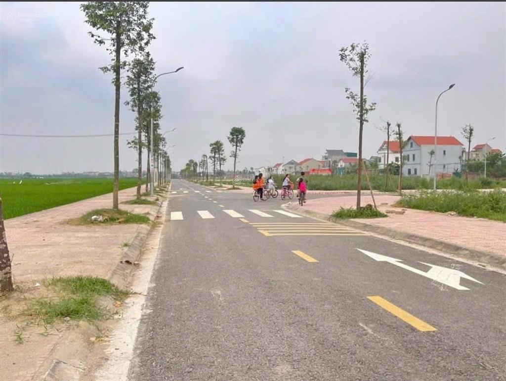 Chính chủ đang rất thiện chí ra hàng lô đất đấu giá hk04, thôn hoàng xá, xã yên lãng, hà nội