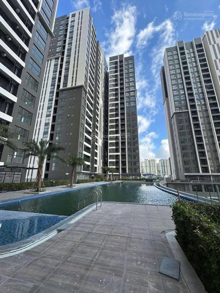 Đón sóng bàn giao với căn 2pn view nội khu giá chỉ 6,24 tỷ.  hoài châu 0939 420 ***