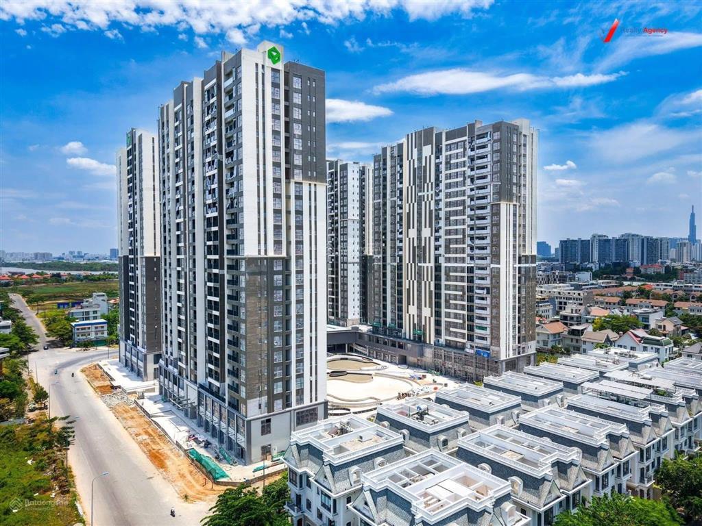 Đón sóng bàn giao với căn 2pn view nội khu giá chỉ 6,24 tỷ.  hoài châu 0939 420 ***