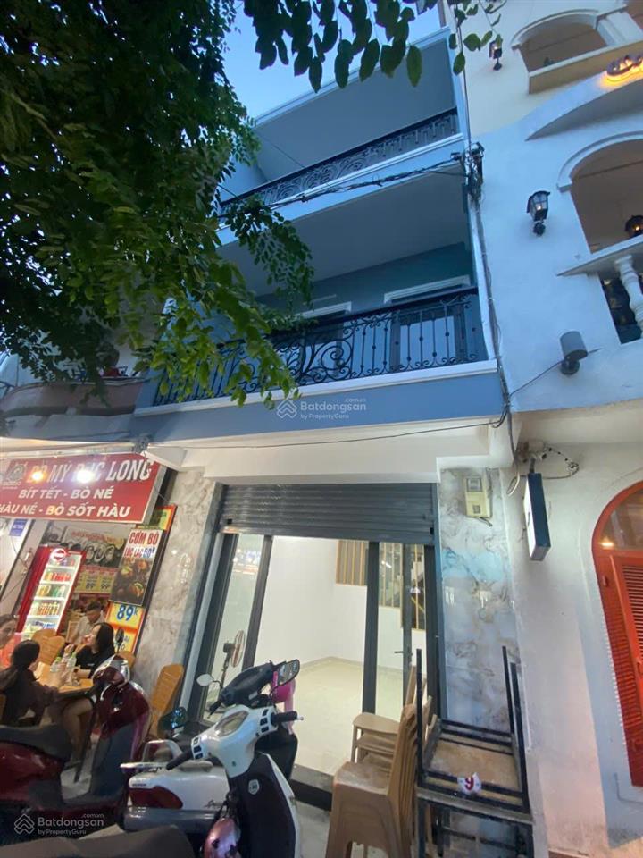 Bán nhà mặt tiền hoàng minh giám vị trí đẹp gần sân bay