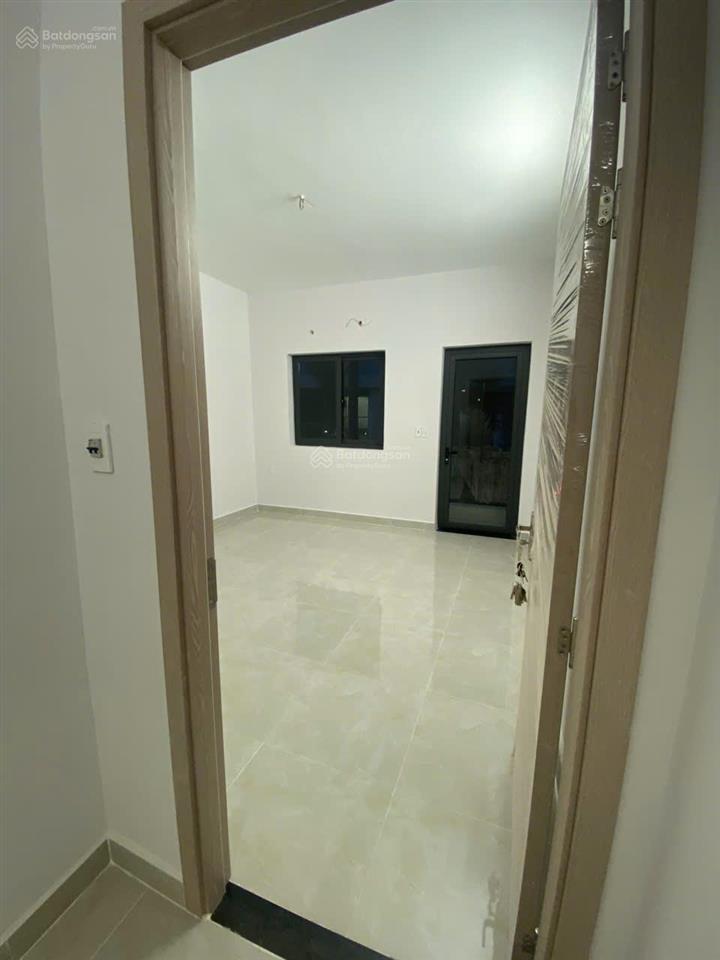 Bán nhà mặt tiền hoàng minh giám vị trí đẹp gần sân bay