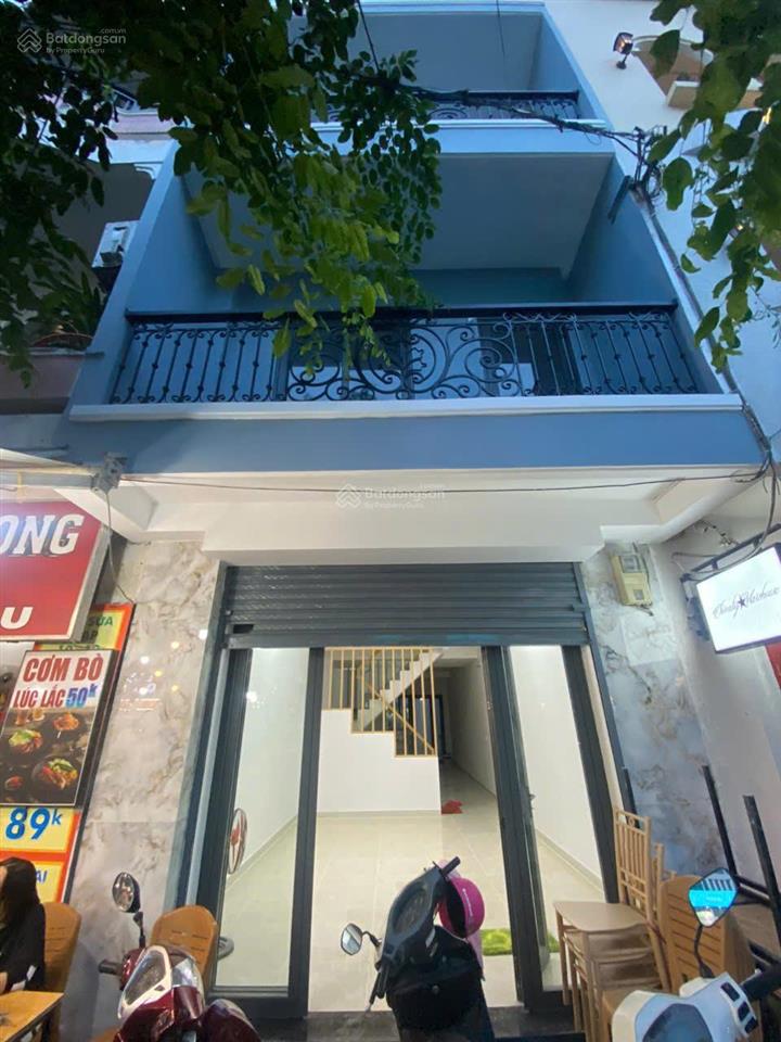 Bán nhà mặt tiền hoàng minh giám vị trí đẹp gần sân bay