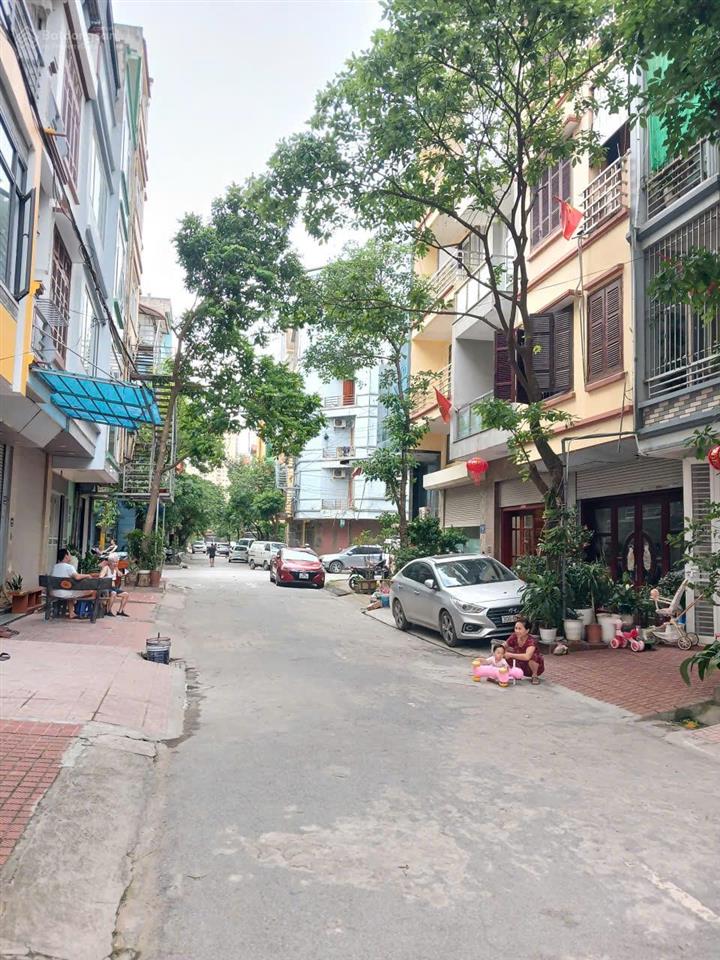 Nhà 5 tầngkhu đô thị man bồi hà đôngtrước nhà ô tô tránh