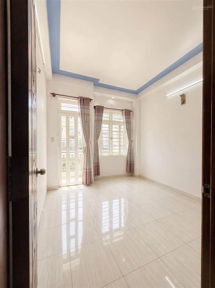 Lê văn quới bình trị đông, bình tân 44m , 4 tầng btct kiên cố shr chính chủ công chứng ngay