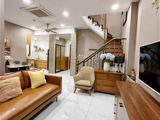 Penthouse  3pn  9,6 tỷ  full nội thất cao cấp  ngay trung tâm quận 2
