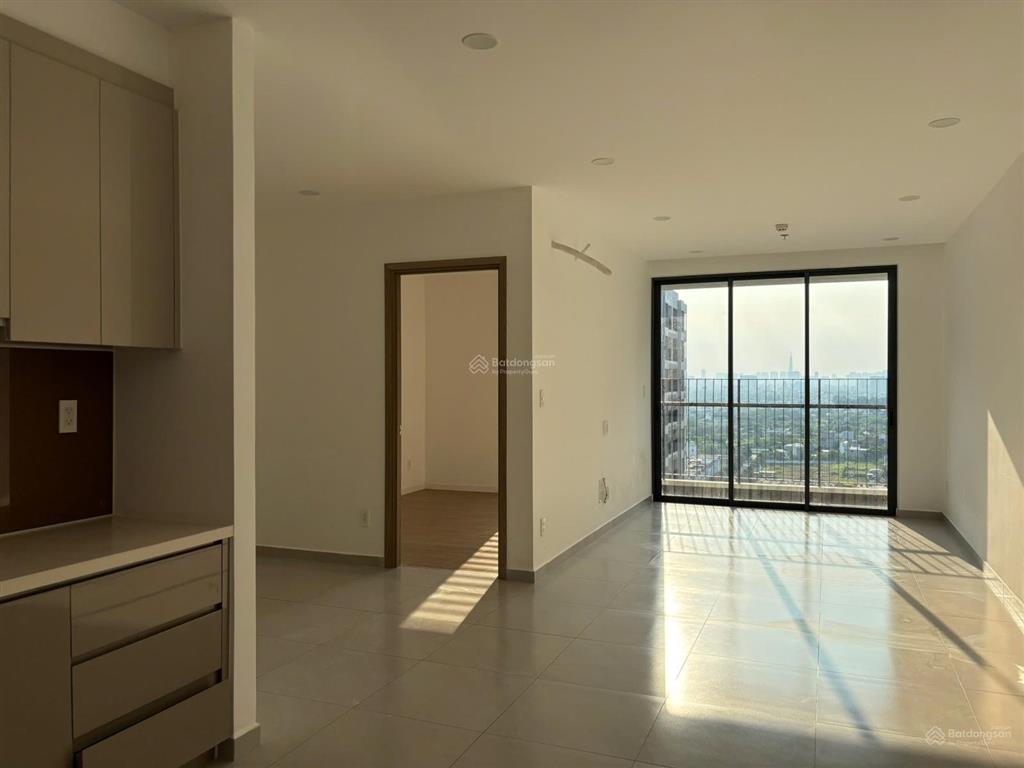 Cho thuê căn hộ quận 9 đẹp 65m2 giá 5,5 triệu/th rèm, máy lạnh, máy nn, tủ kệ bếp (căn duy nhất)
