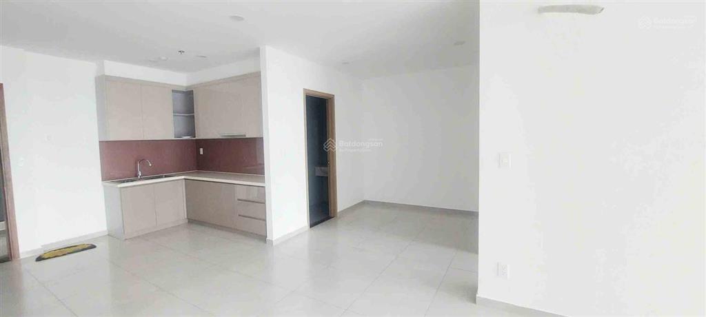 Cho thuê căn hộ quận 9 đẹp 65m2 giá 5,5 triệu/th rèm, máy lạnh, máy nn, tủ kệ bếp (căn duy nhất)