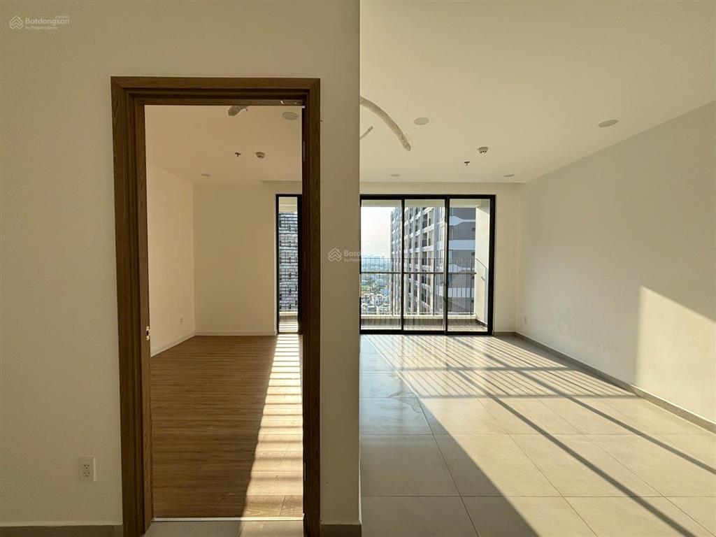 Cho thuê căn hộ quận 9 đẹp 65m2 giá 5,5 triệu/th rèm, máy lạnh, máy nn, tủ kệ bếp (căn duy nhất)