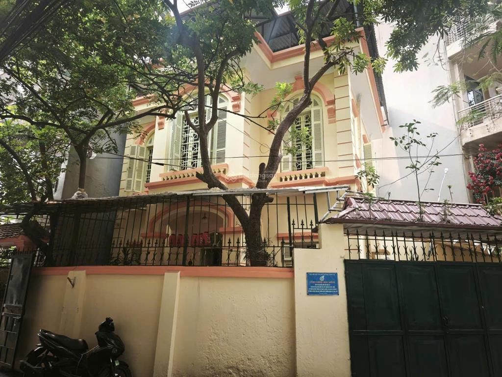 Bán biệt thự 140m2 4pn, 3wc tại ngõ 84 ngọc khánh, q. ba đình, giá thấp.