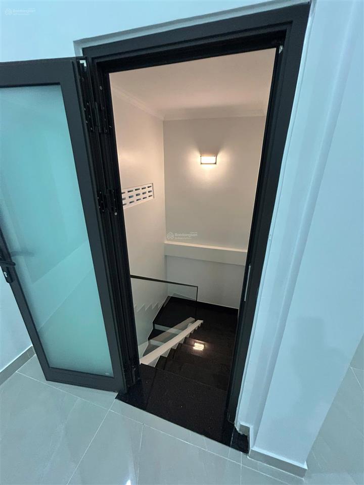 Cho thuê nhà mặt tiền gần đống đa, nhà mới  phù hợp văn phòng  diện tích 97m² (ngang 7m)