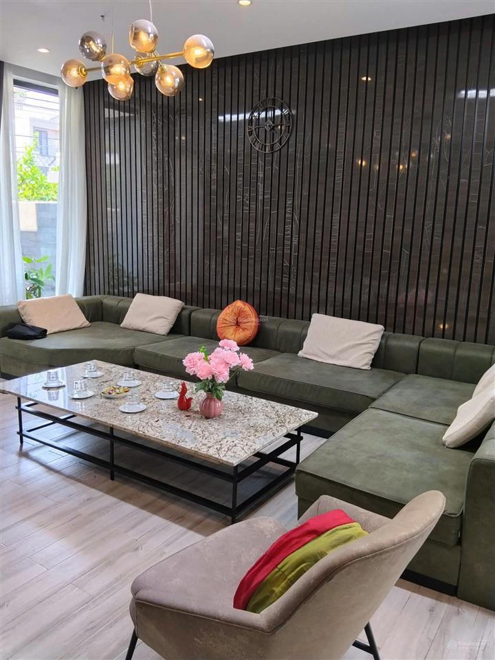 Cho thuê villa 4 tầng view sông hoà xuân  gần euro village 2 diện tích 300m² sàn, 4 tầng