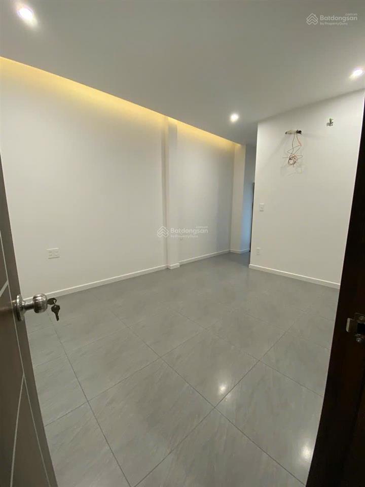 Cho thuê nhà mặt tiền 3 tầng mới đẹp lưu quý kỳ, gần phan đăng lưu