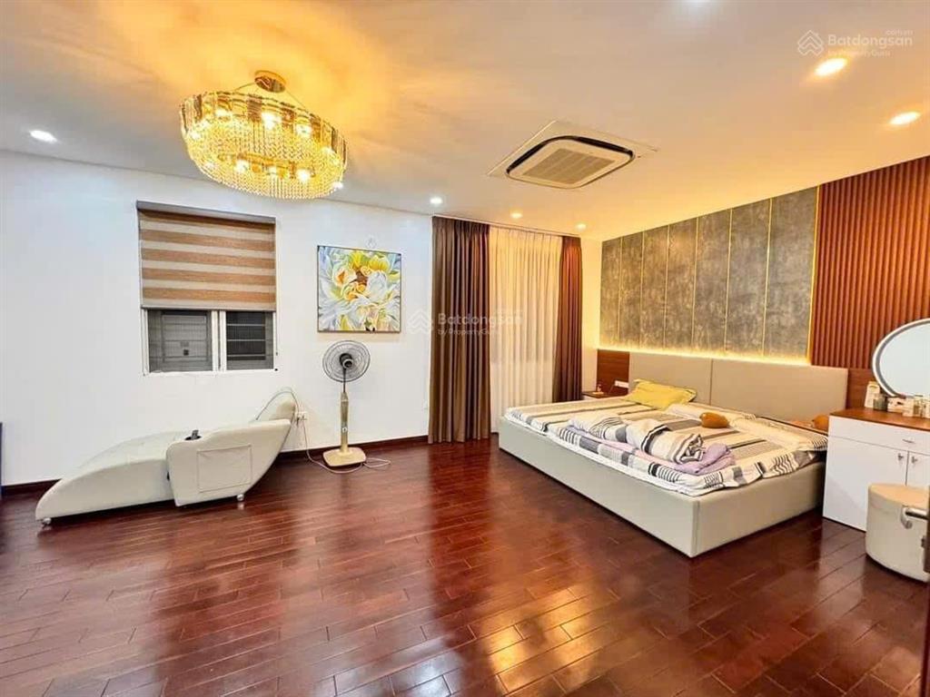Siêu đẹp! bán nhà nguyễn chí thanh
ngõ thông, ô tô gần, 2 mặt thoáng, 43m2, 6 tầng
