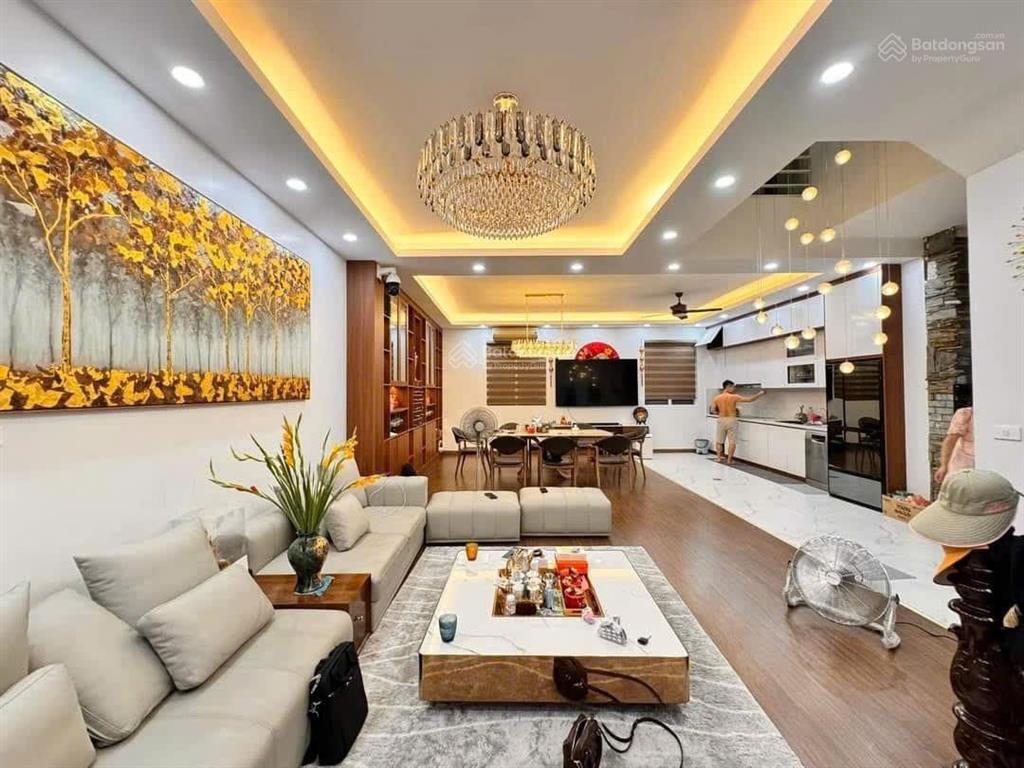 Siêu đẹp! bán nhà nguyễn chí thanh
ngõ thông, ô tô gần, 2 mặt thoáng, 43m2, 6 tầng