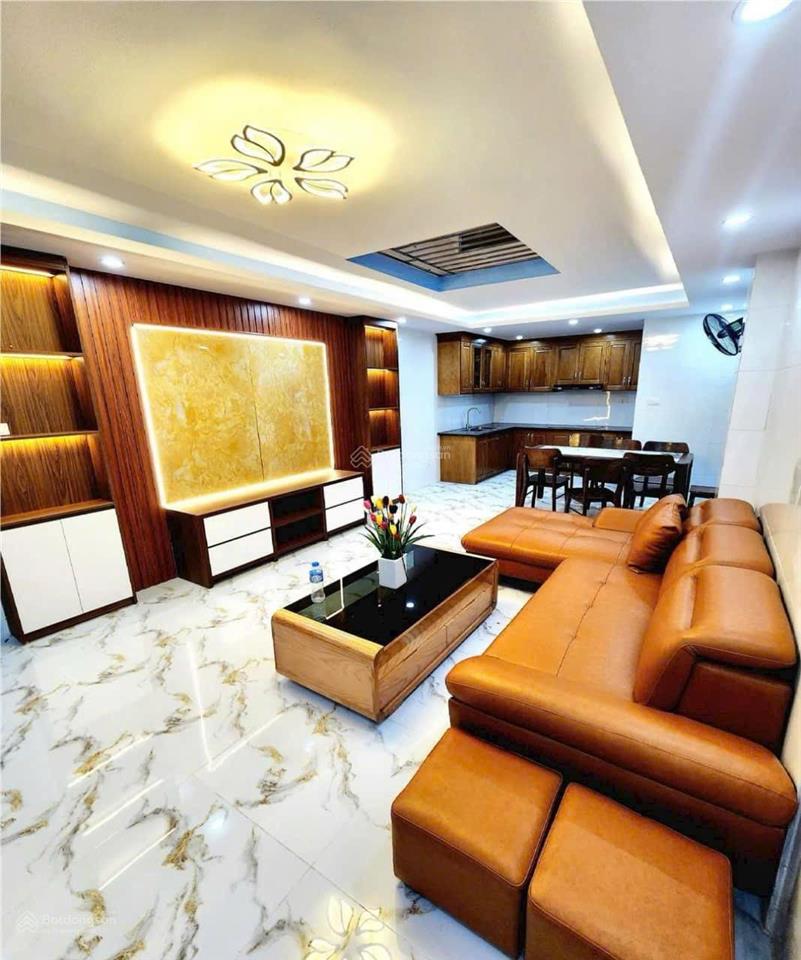 Cực ngon, bán nhà đẹp đường láng, ngõ 4m ô tô đỗ gần nhà, 2 mặt thoáng, 44m2 6 tầng thang máy