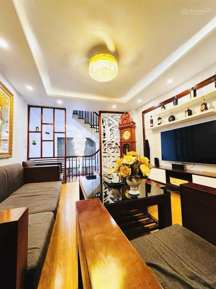 Cực ngon, bán nhà đẹp đống đa, ô tô đỗ gần nhà, 2 thoáng, 40m, 6 tầng
